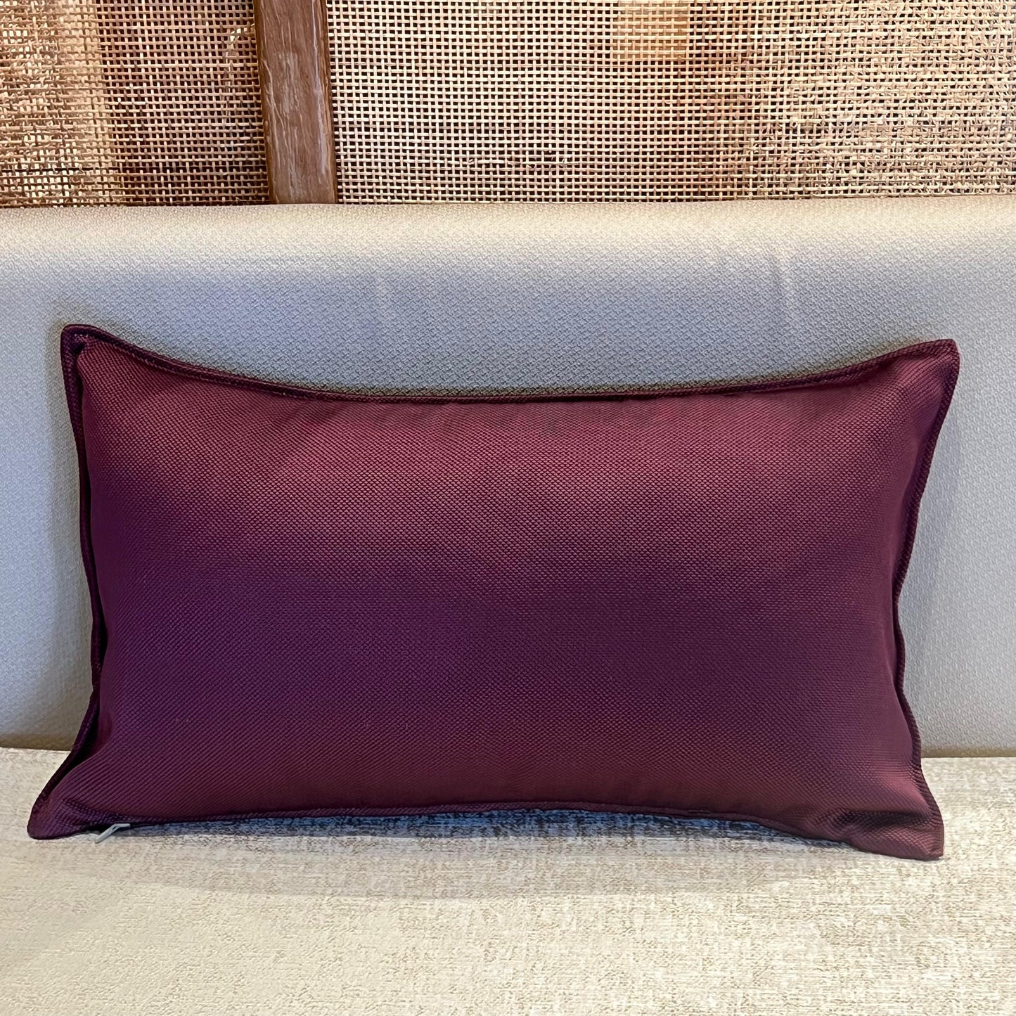 Coussin réctangulaire en toile burgundy