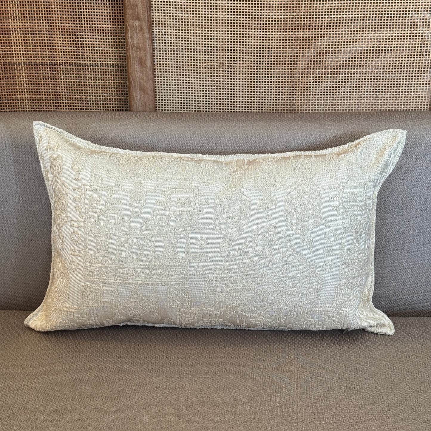 Cousssin décoratif rectangulaire tendance ivoire