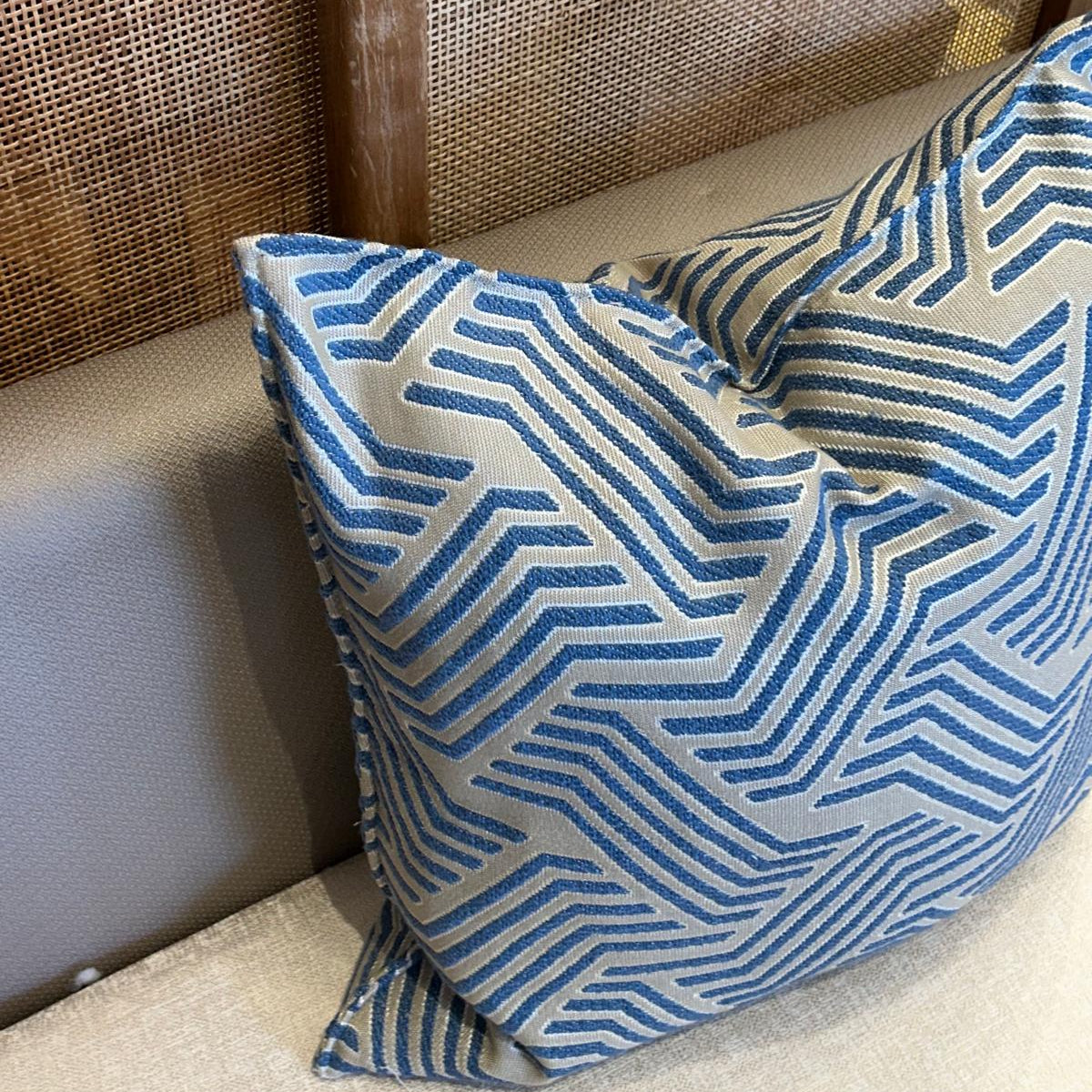 Coussin Zigzag Bleu 50x50cm.