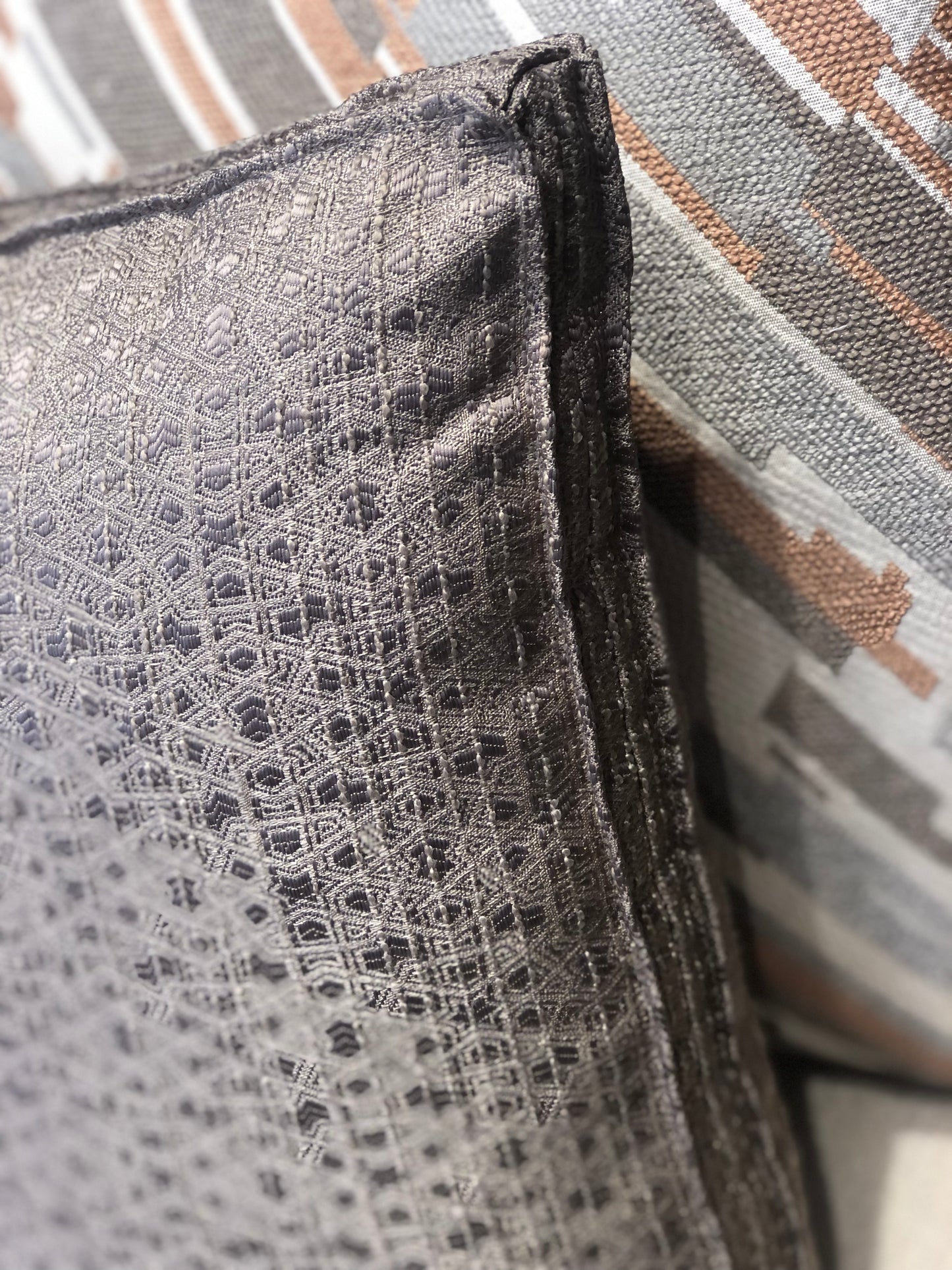 Coussin décoratif zellij petit motif taupe