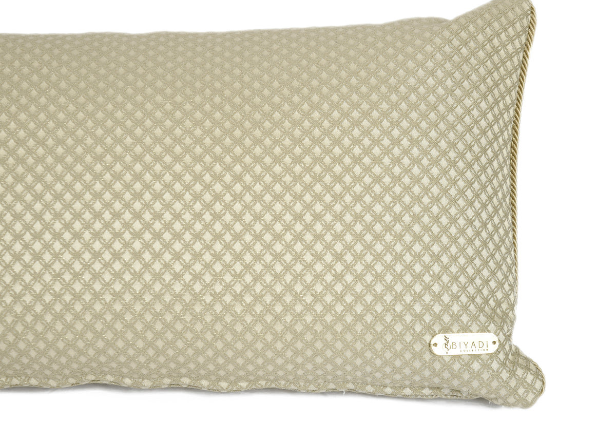 Coussin rectangulaire en fil d'or
