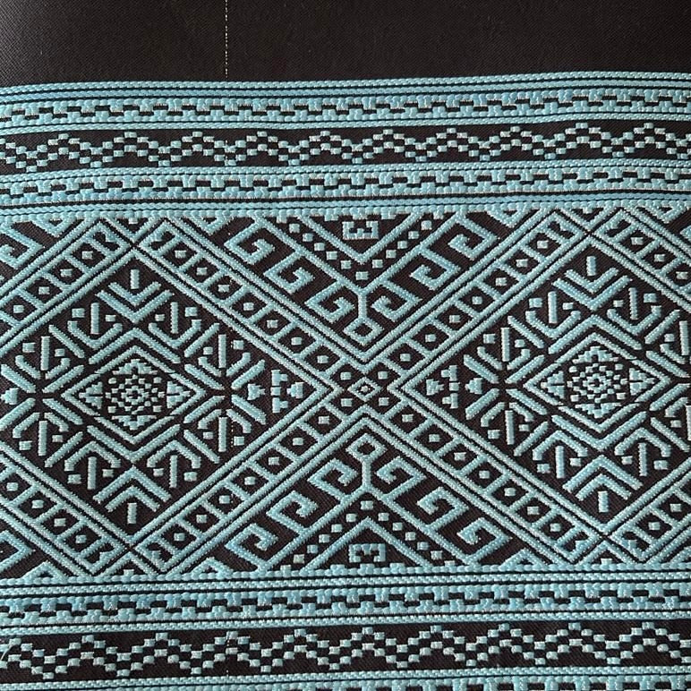 Tissu ethnique Grand Motif