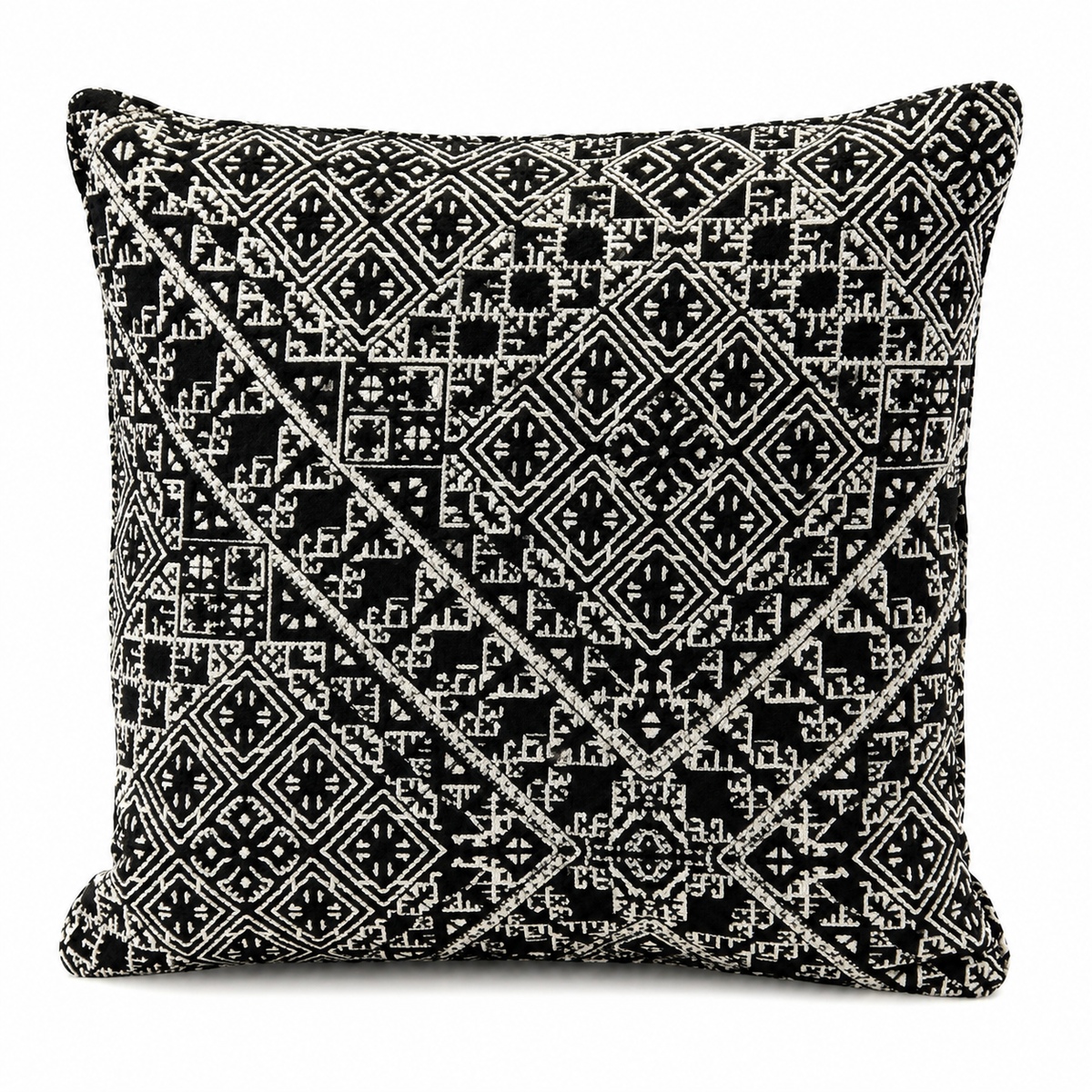 Coussin décoratif noir et blanc à motifs géométriques tissés en relief sur fond blanc, style néobeldi moderne pour salon élégant – Biyadi Collection.