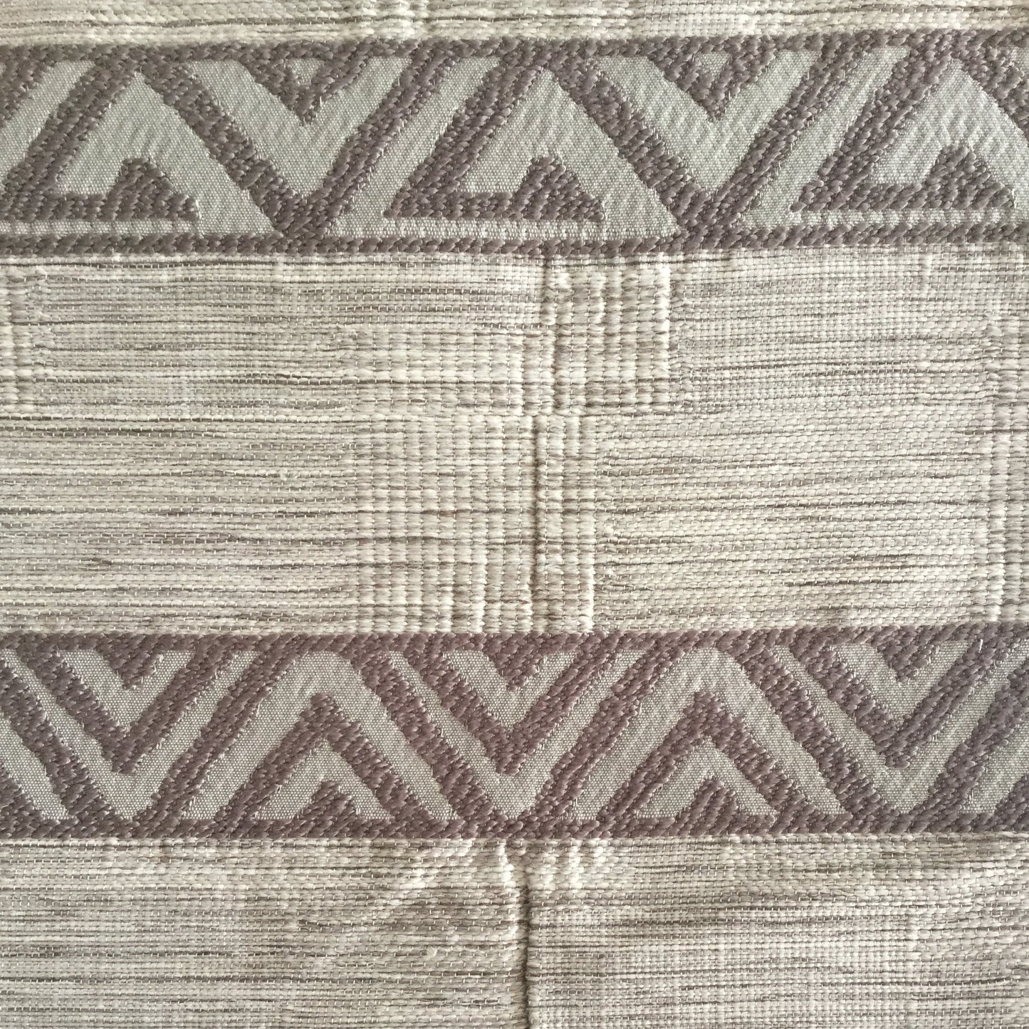 Tissu Uni Vertical Motif