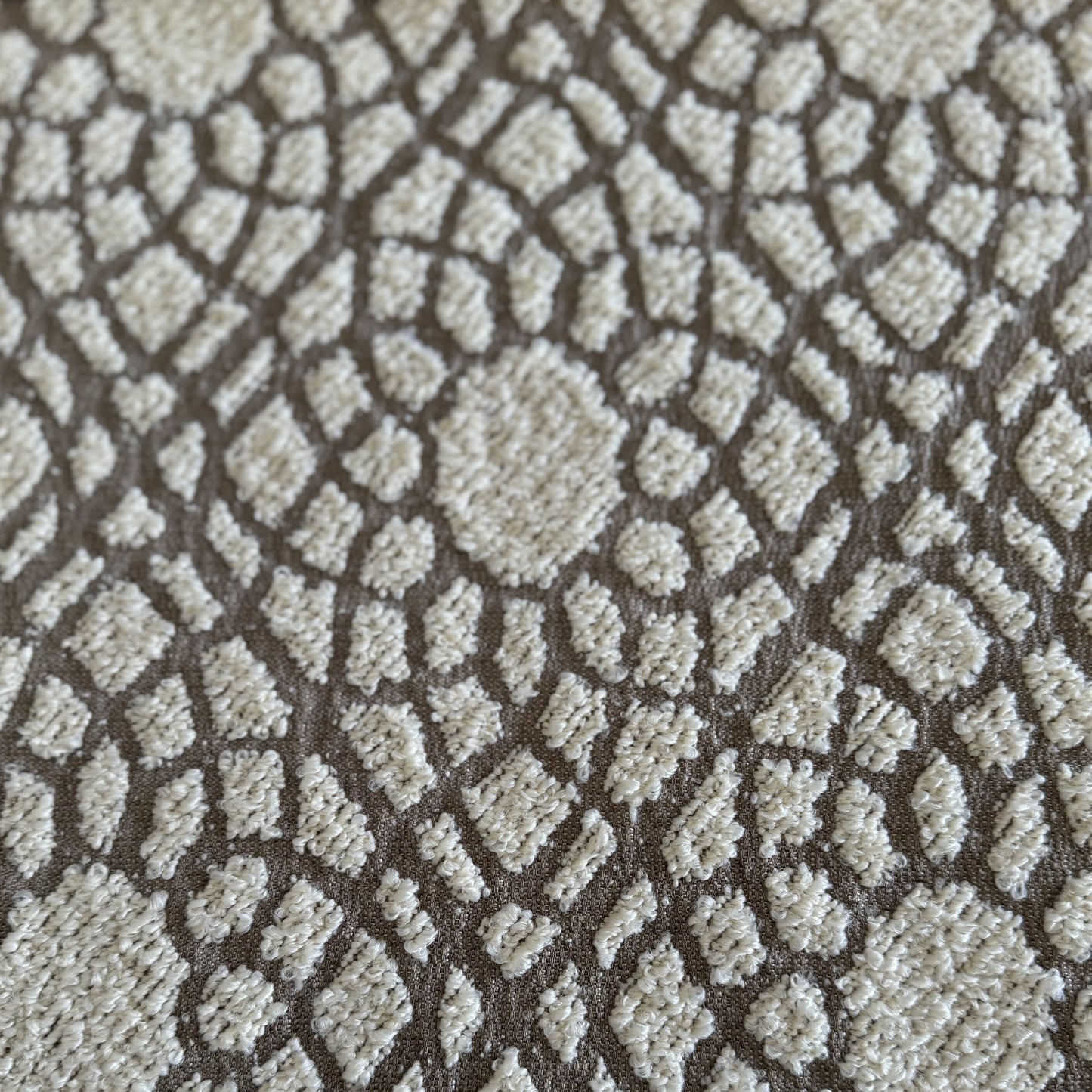 Bouclette fabric with double-sided geometric pattern 