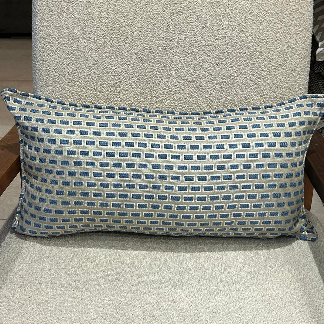 Coussin rectangulaire à motifs géométriques 65x35cm