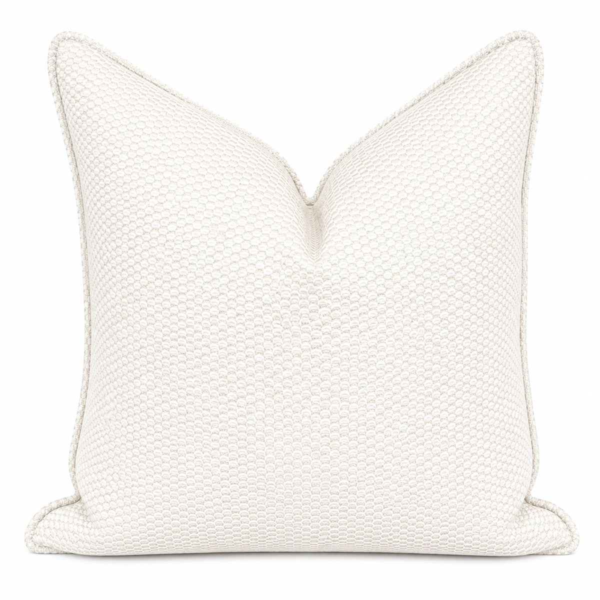 Coussin décoratif en bouclette écru 50 × 50 cm sur fond blanc – Biyadi Collection