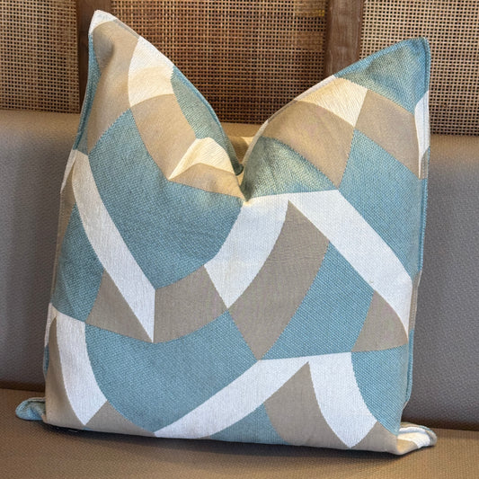 Coussin marocain berbère fait main en coton – Biyadi Collection