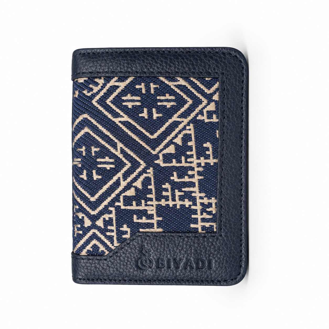 Porte-cartes Biyadi Collection en tissu marocain bleu marine et écru avec finitions en cuir.
