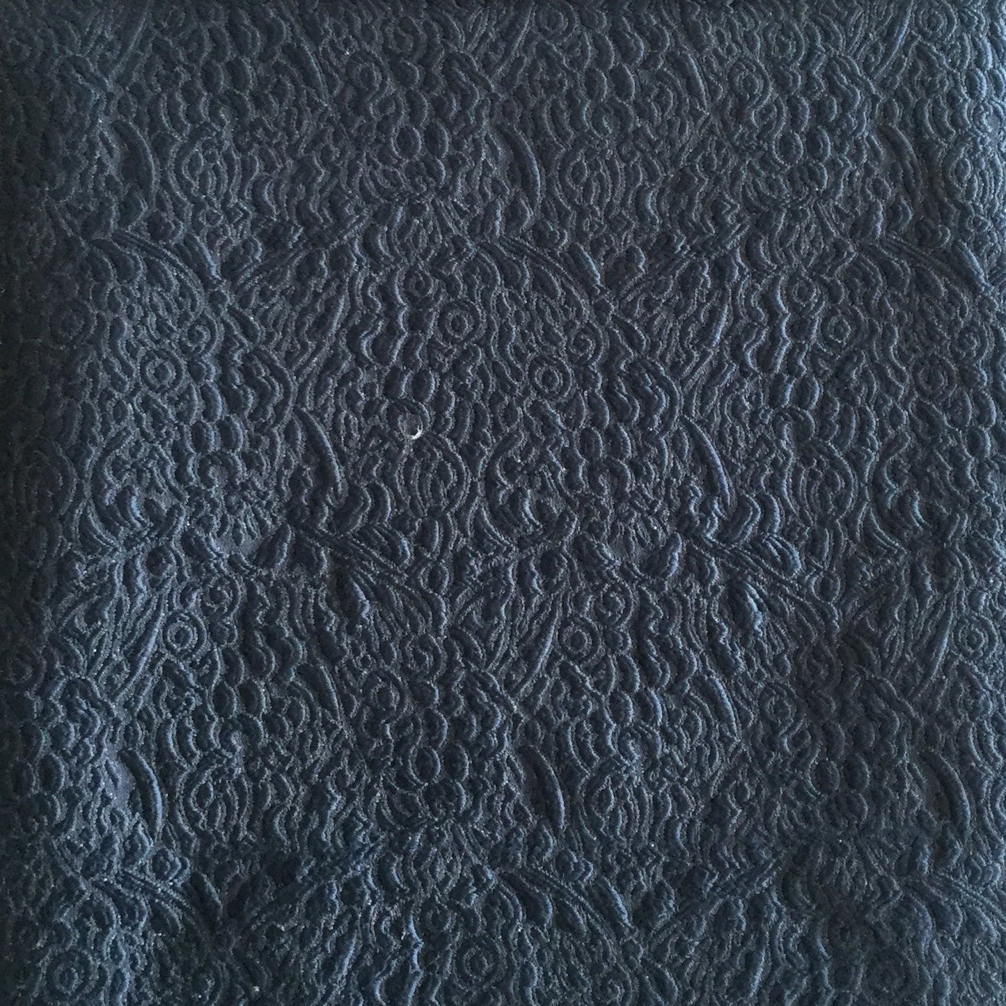 Tissu d’ameublement fleuri en relief, design floral élégant – Biyadi Collection