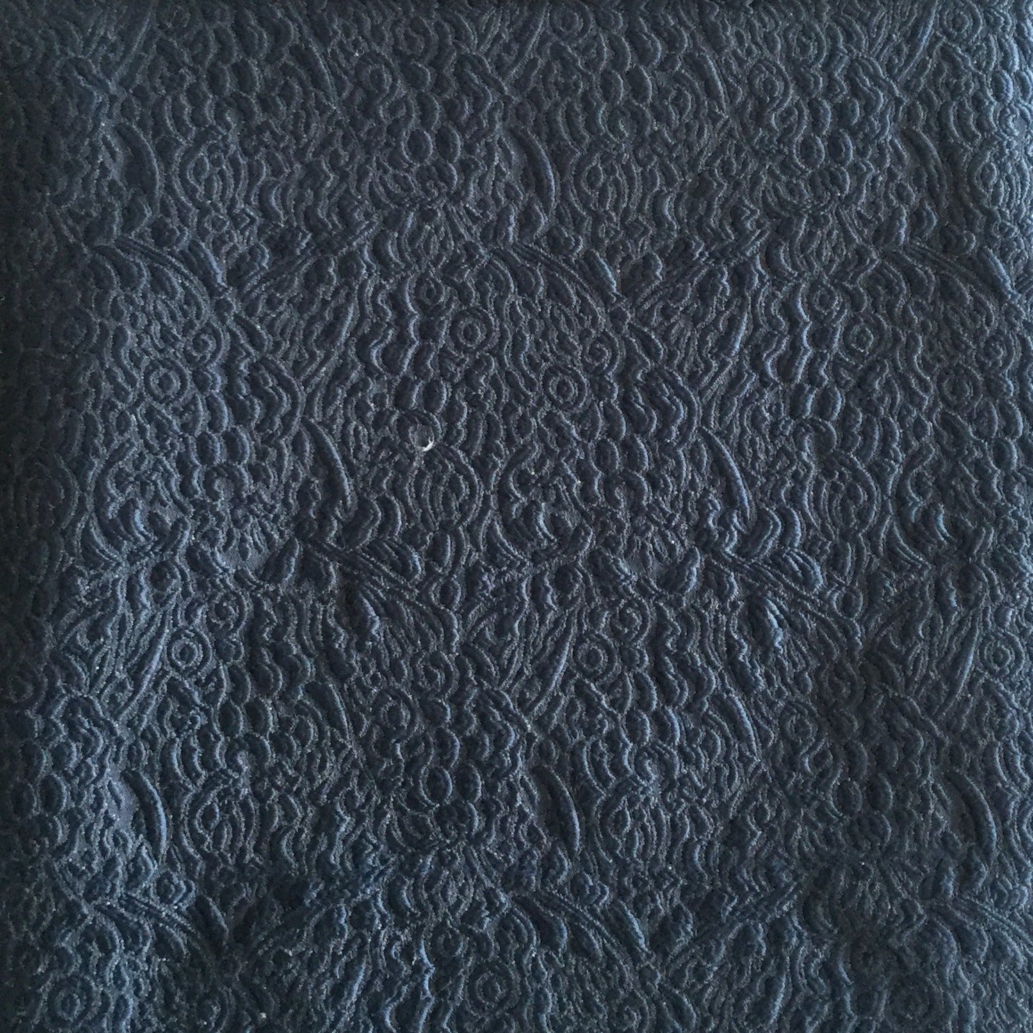 Tissu d’ameublement fleuri en relief, design floral élégant – Biyadi Collection