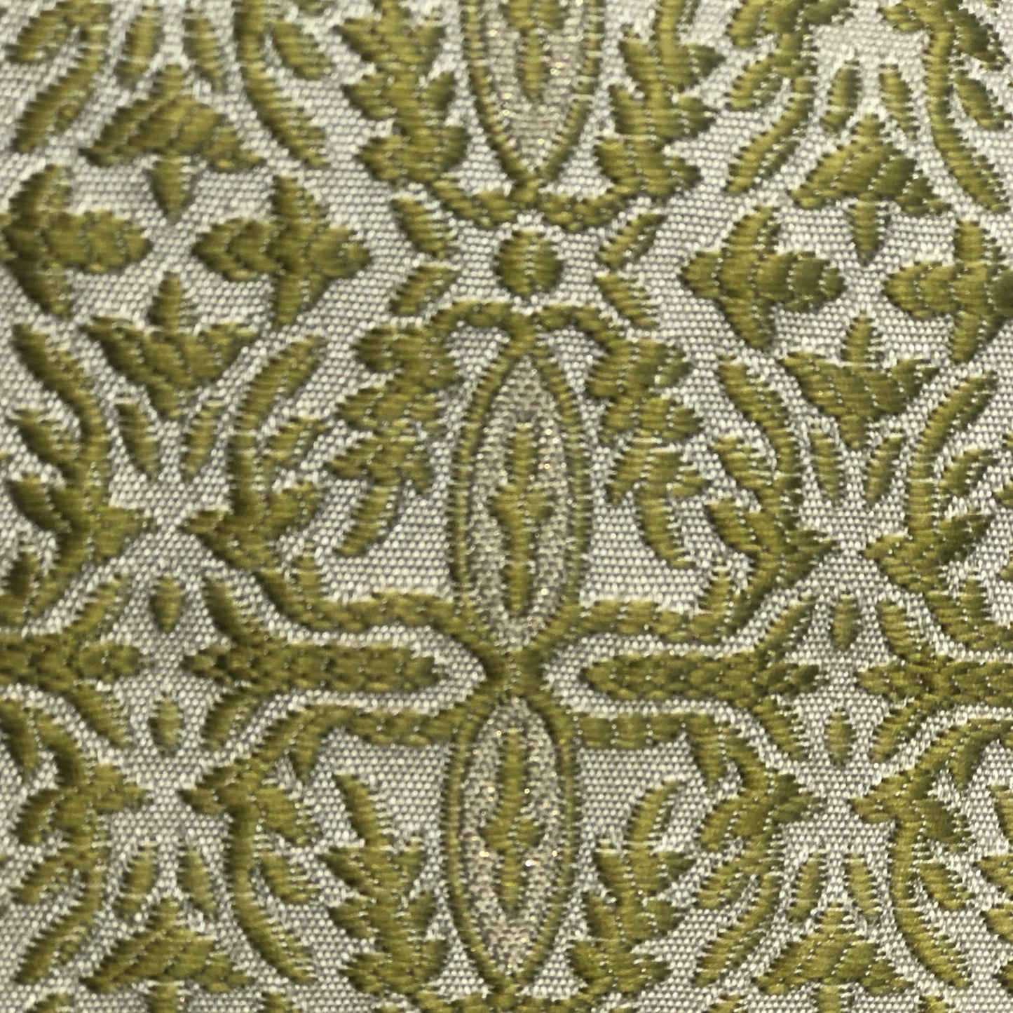 Tissu d’ameublement oriental vert foncé , tissé en relief avec un motif raffiné ton sur ton. Idéal pour salons marocains, coussins, rideaux et décoration intérieure élégante.