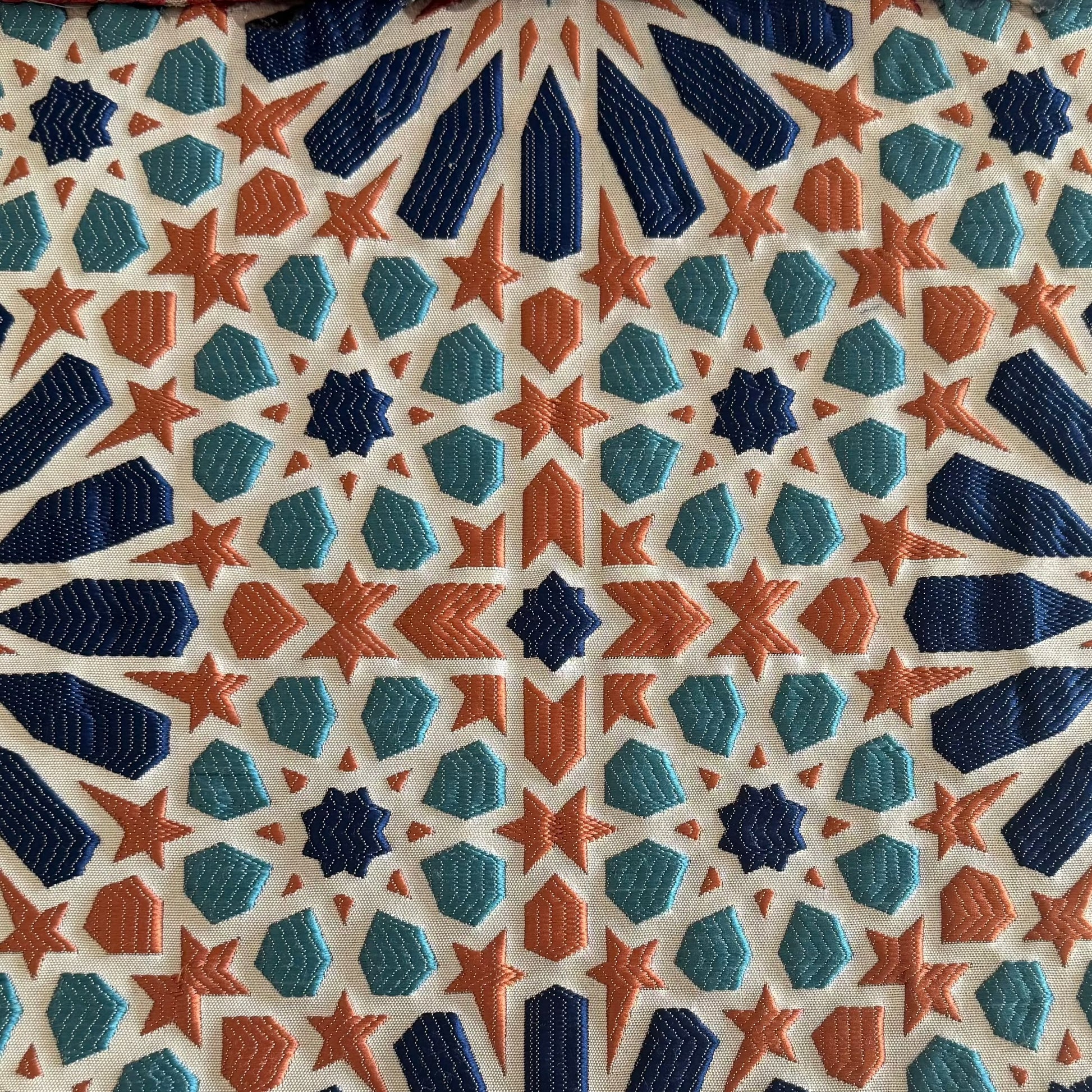Tissu Zellij marocain bleu et ocre à motifs géométriques embossés pour décoration
