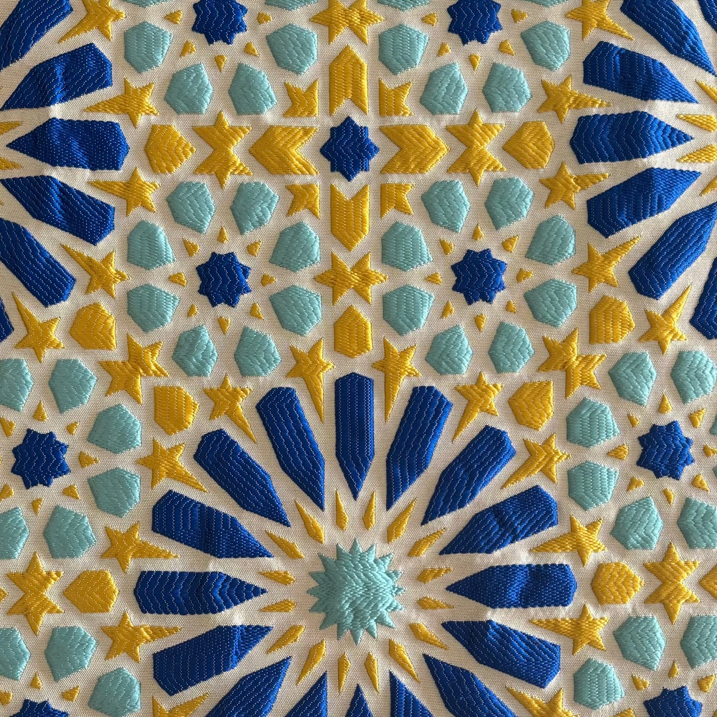 Tissu Zellij marocain bleu turquoise et jaune à motifs géométriques embossés pour décoration