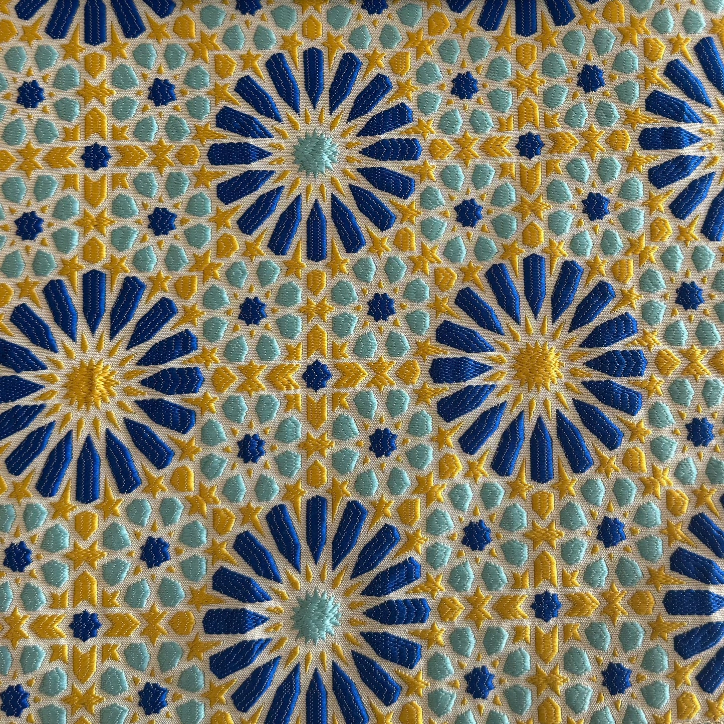 Tissu Zellij marocain bleu turquoise et jaune à motifs géométriques embossés pour décoration