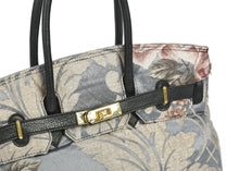 Load image into Gallery viewer, Le VANITY bag
