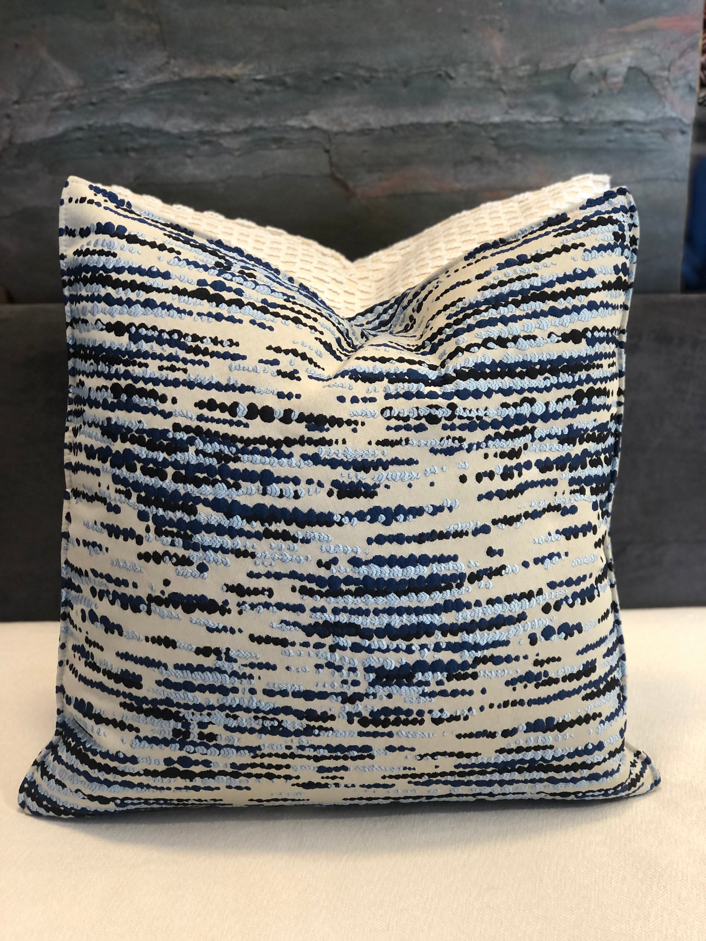 Coussin petit rond bleu