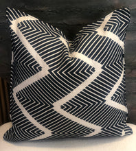 Load image into Gallery viewer, Blue zigzag decorative cushion 50x50cm
