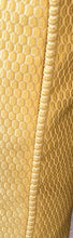 Cargar imagen en el visor de la galería, Coussin décoratif jaune marocain

