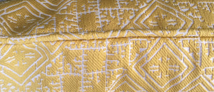 Coussin décoratif intemporel en tarz jaune 